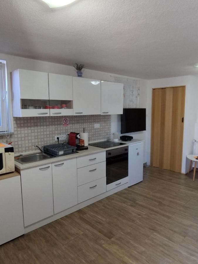 בוג'ה Studio Apartman Dezire מראה חיצוני תמונה